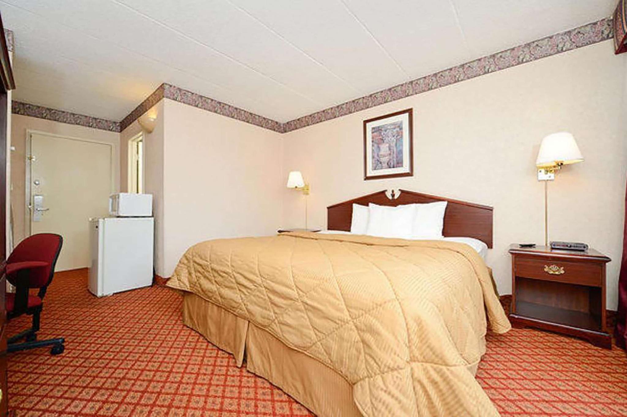 Baymont By Wyndham Northwood Motel Buitenkant foto