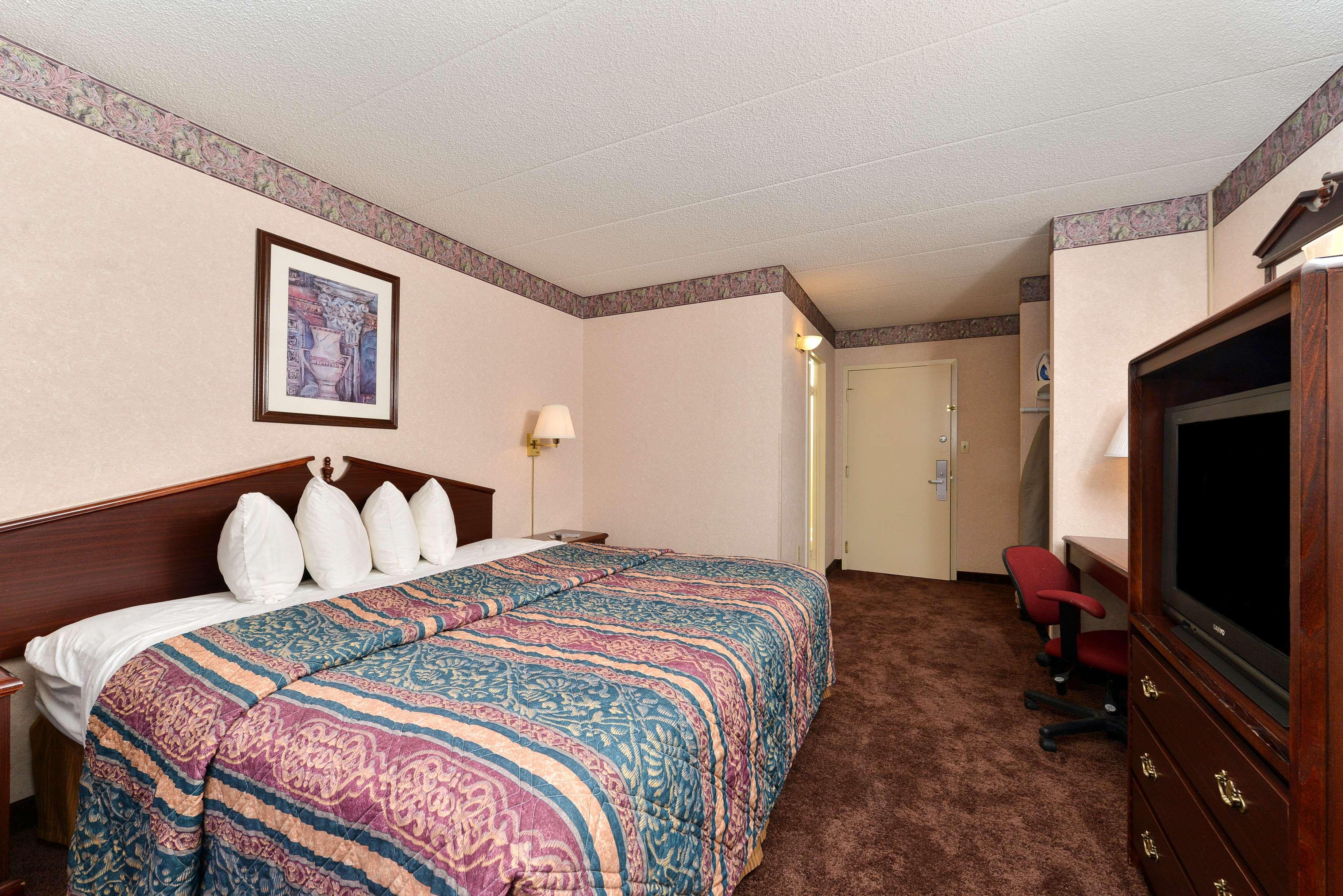 Baymont By Wyndham Northwood Motel Buitenkant foto