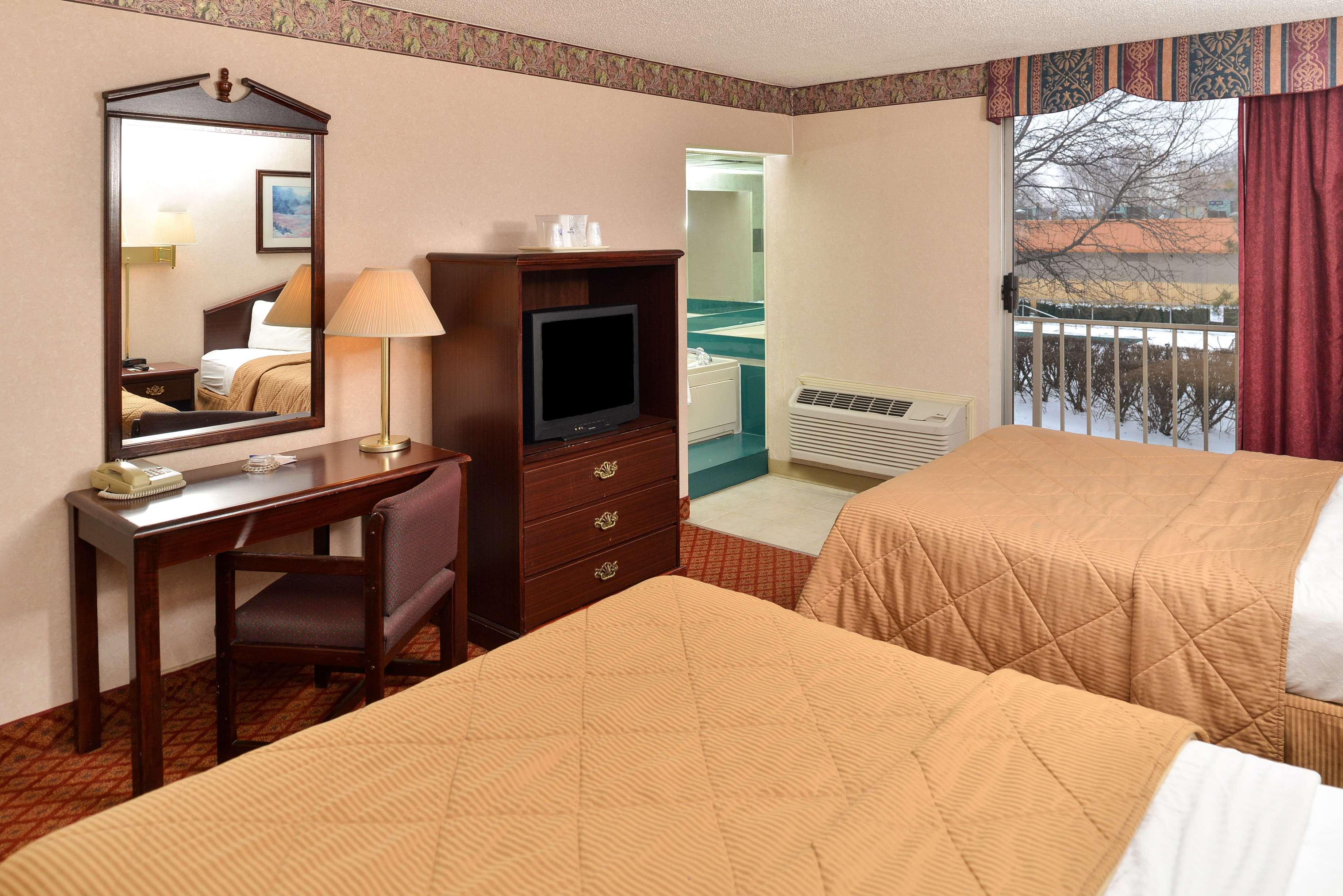 Baymont By Wyndham Northwood Motel Buitenkant foto