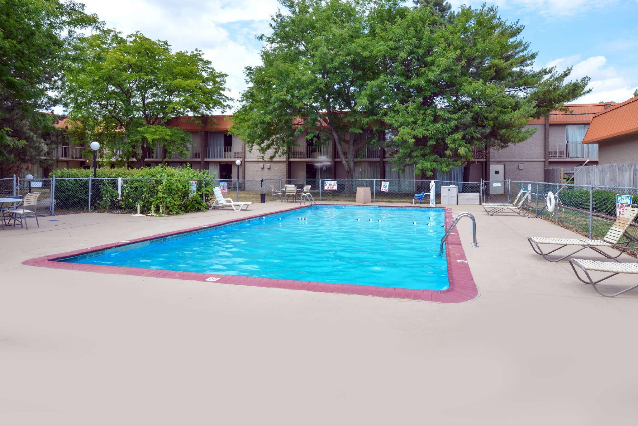 Baymont By Wyndham Northwood Motel Buitenkant foto