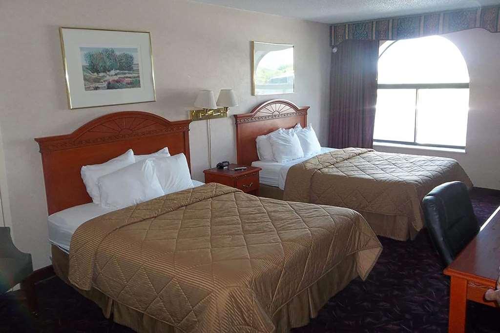 Baymont By Wyndham Northwood Motel Kamer foto