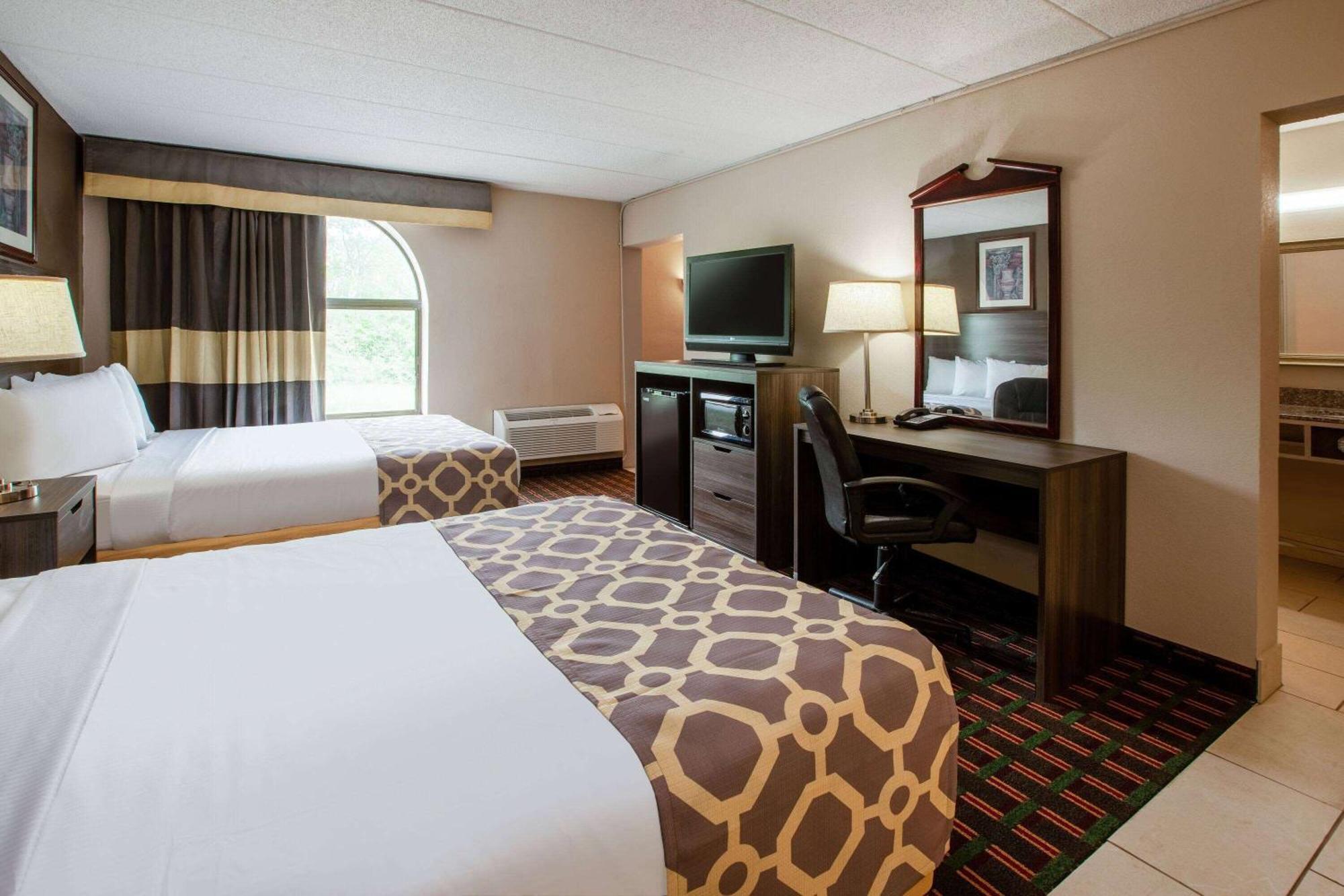 Baymont By Wyndham Northwood Motel Buitenkant foto