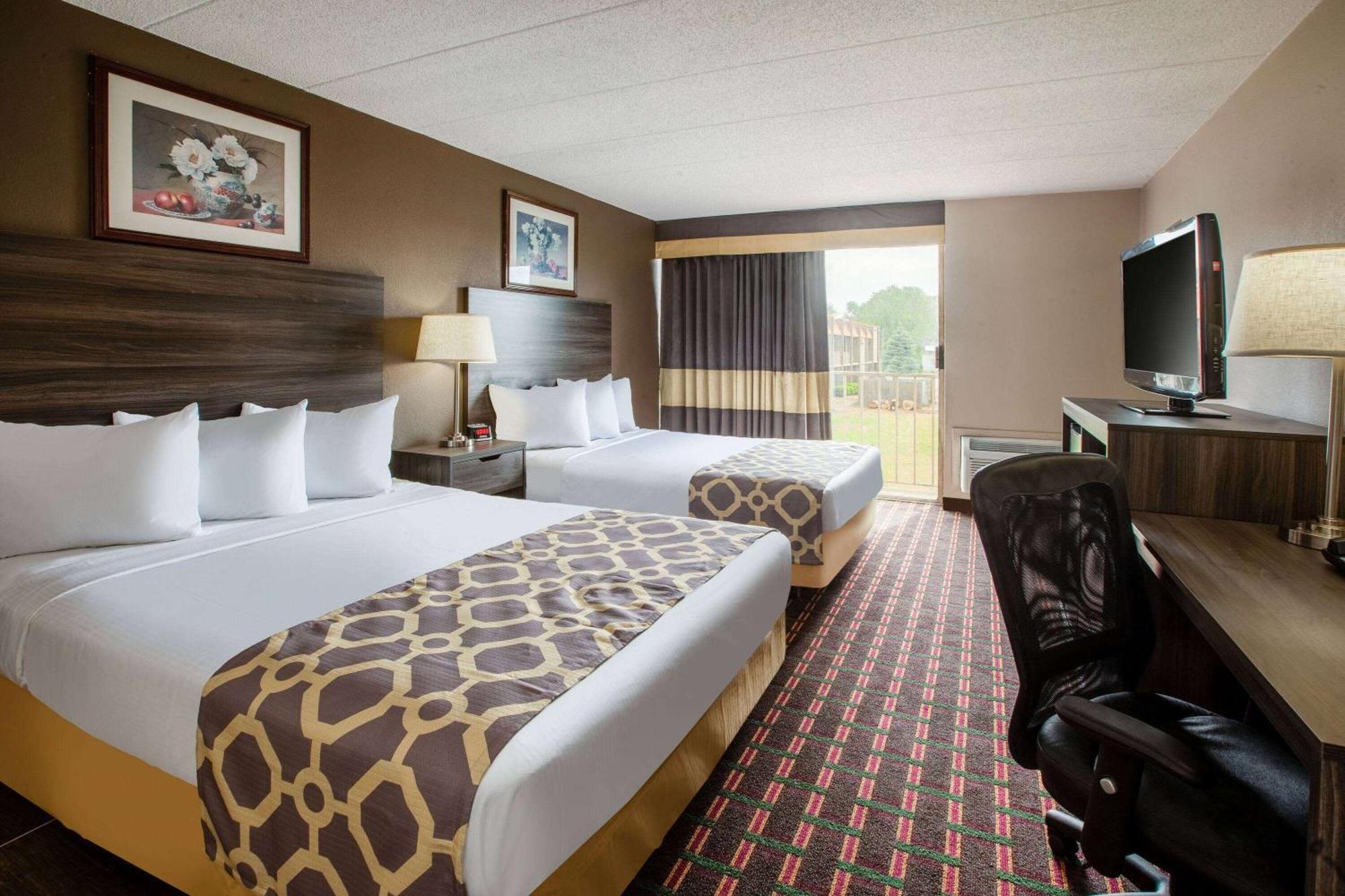 Baymont By Wyndham Northwood Motel Buitenkant foto