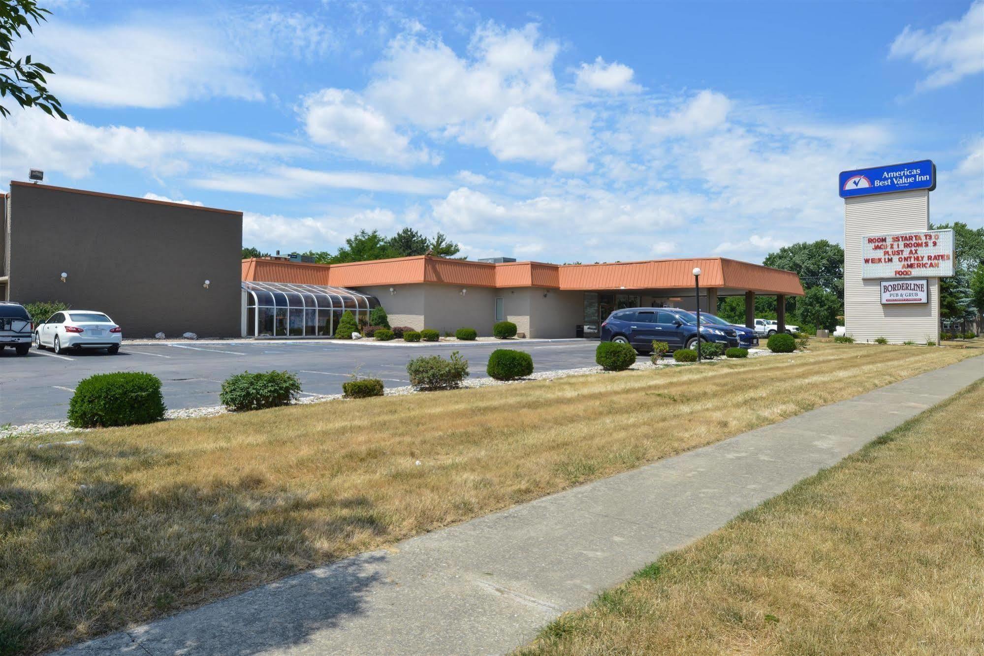 Baymont By Wyndham Northwood Motel Buitenkant foto